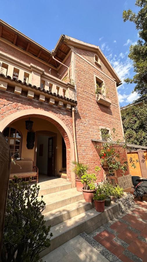 Campus Residencias Bed and Breakfast Quito Exteriör bild