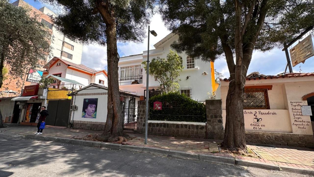 Campus Residencias Bed and Breakfast Quito Exteriör bild