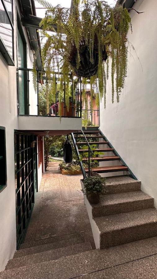 Campus Residencias Bed and Breakfast Quito Exteriör bild