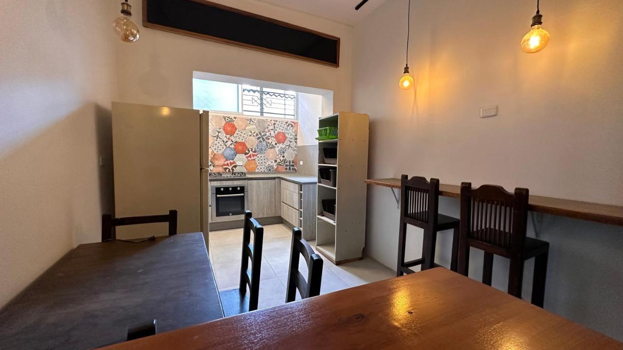 Campus Residencias Bed and Breakfast Quito Exteriör bild